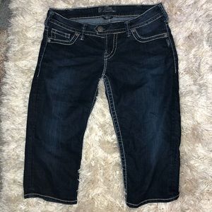 Silver “Tuesday Crop” capri / long shorts Jeans Size 30